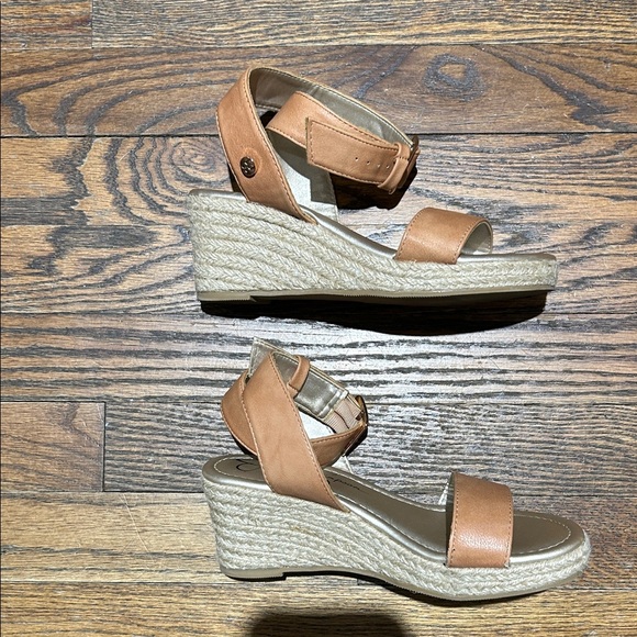 Jessica Simpson Tan Wedge Sandals - Picture 3 of 5